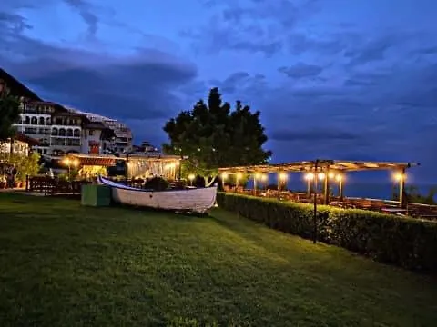 Апартамент Monastery 14, St. Свети Влас